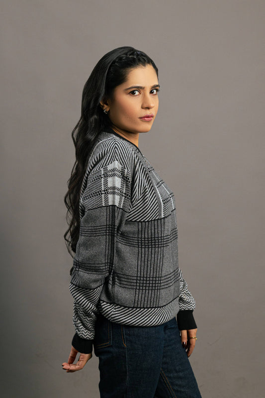 Monochrome Plaid Pattern Sweater for Women